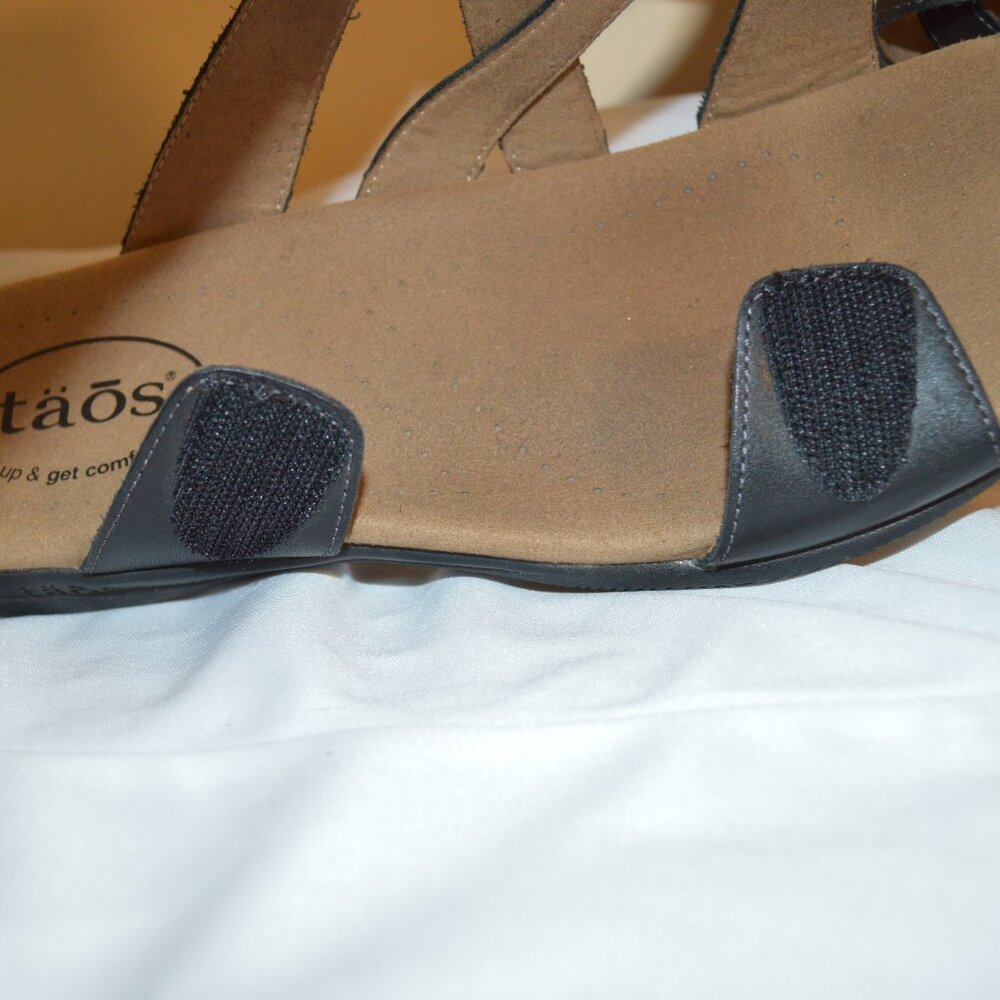 Taos 8 Black Leather Strappy Sandals Double U - Picture 4 of 6
